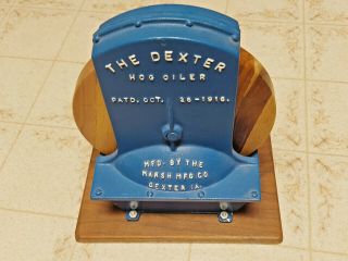 Miniature Hog Oiler " The Dexter " By Marsh Mfg.  Co,  Dexter,  Iowa