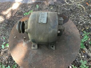 Antique electric motor 110 volt with pulley 2