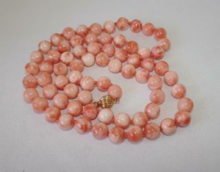 Vintage Angel Skin Coral Bead Necklace 14k Gold Clasp 81.  8 Grams