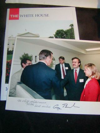 Autograph,  Signed President George Bush 8x10 " Photo,  Signature,  White House