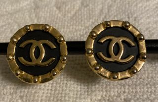 Chanel Gold Plated And Black Enamel Cc Logos Vintage Clip Earrings 7754