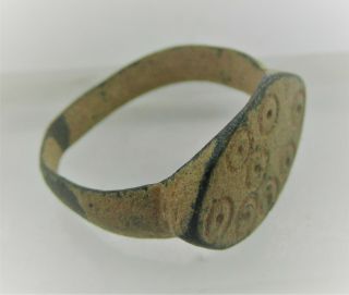DETECTOR FINDS ANCIENT ROMAN BRONZE RING WITH EVIL EYE MOTIFS 2