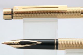 Vintage (c1982 - 91) Sheaffer Targa No.  1009s Barleycorn Medium Fountain Pen,  Gt