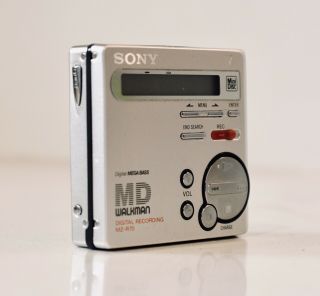 Vintage Sony Digital Recording MZ - R70 MiniDisc MD Walkman Player Made In japan 2