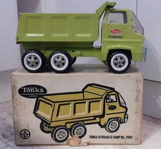 Vintage Boxed Tonka Hydraulic Dump Truck No.  2585