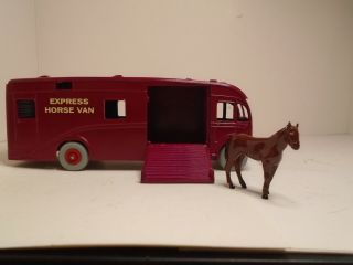 Vintage Dinky Supertoys 980 - G Maudsley Horse Box Restored To Near Minty U.  S.