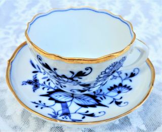 Vintage Meissen Porcelain Teacup & Saucer Crossed Swords Blue White Gold Trim