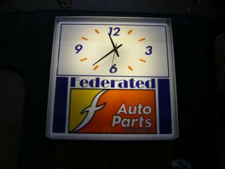 Vintage Federated Auto Parts Wall Advertising Clock Lights &