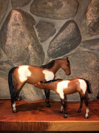 Breyer Horse Pair Pinto - Traditional Size Mare & Suckling Foal 1982 - 1983 Special
