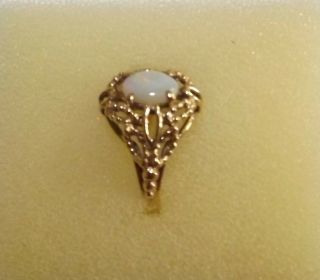 Vintage 14k Yellow Gold Ring W /oval Natural Opal In Intricate Setting.