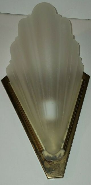 Vtg Art Deco Quoizel Frosted Glass Slip Shade Wall Sconce Mcm 13 " Brass Lamp