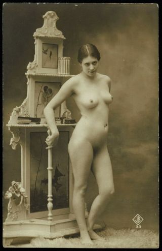 1910 French Postcard Photo Voluptuous Nude Girl Early Biederer