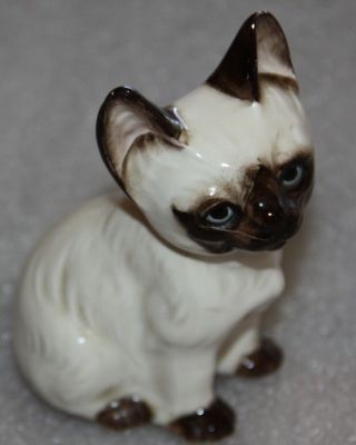 Cat Figurine Siamese Cat Chocolate Point Siamese Cat Vintage Figurine Cat Kitten