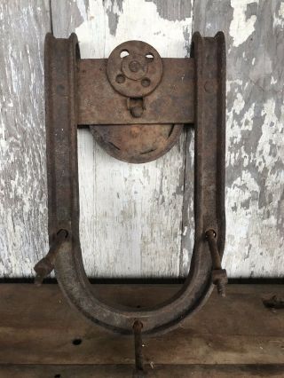 Antique Cast Iron Barn Door Roller Hardware Farm Primitive Rustic Shabby