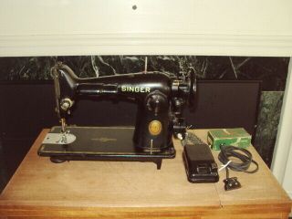Vintage 1952 Singer 201 - 2 Heavy Duty Sewing Machine W/accessories - Parts Repair