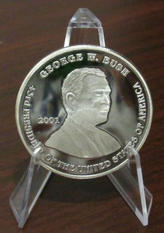2001 President George W.  Bush Inauguration 1 Troy Oz.  999 Silver Round