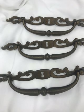 8 Vintage French Provincial Brass Drawer Pulls Handles 10.  5”knobs Keyhole 3