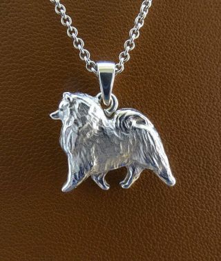 Small Sterling Silver Keeshond Moving Study Pendant