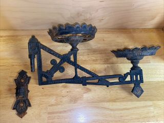Vintage Victorian Double Oil Lamp Holder Cast Iron Wall Mount And Bracket