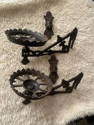 Antique Ornate Cast Iron Oil Lamp Holder With Wall Mounting Bracket
