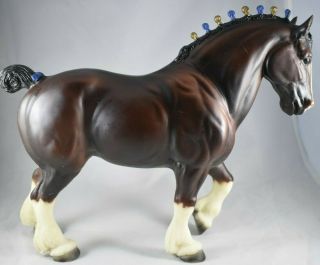Breyer 738 Dark Mahogany Bay Clydesdale Stallion With Blue And Gold Bobs