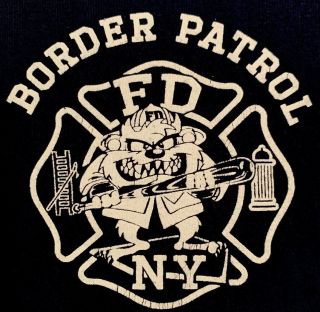 Fdny Nyc Fire Department York City T - Shirt Sz M Queens Softball