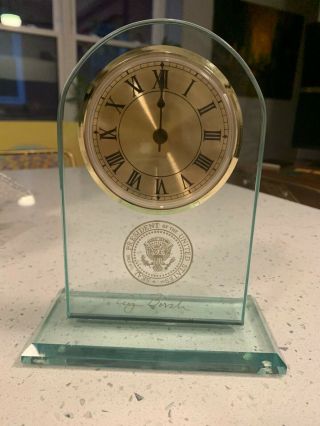 Glass George Bush signature presidential seal desk clock 2