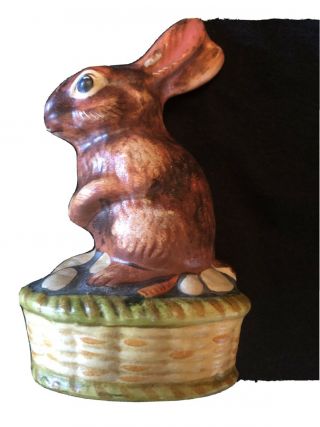 Vaillancourt Folk Art Rabbit Figurine 117 1992