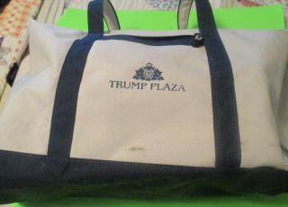 (Donald) Trump Plaza over - the - shoulder/carryy - on bag made by Samsonite - - RARE 2