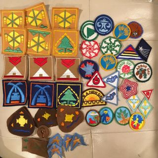 Vintage Camp Fire Girls And Bluebird Patches Awards 32 & 15 Patches