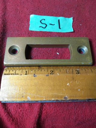 Vtg Solid Brass 3 - 9/16” X 1 1/4 " Mortise Lock Striker Strike Plate Keep Keeper S1