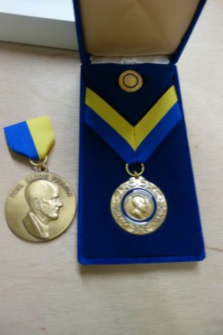 Rotary International Medal Paul Harris Fellow & Lapel Pin,  Chest Medal