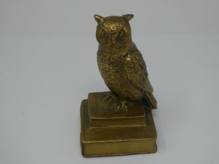 VINTAGE BRASS WISE OWL PERCHED ON BOOKS FIGURINE PAPERWEIGHT 6.  5 