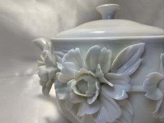 Elegant I.  Godinger & Co.  White Rosemary Porcelain Teapot Coffee Flowers Rose