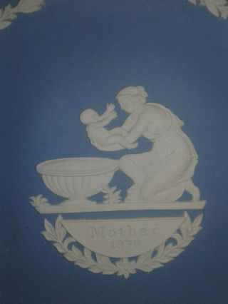 Wedgewood Blue Jasperware Mother ' s Day Plate,  1973 2