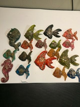 Set Of 17 Fish/seahorse Resin Plastic Colorful Wall Decorations Vintage,