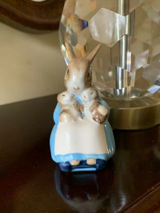 Royal Albert Beatrix Potter Mrs.  Rabbit And Bunnies Figurine