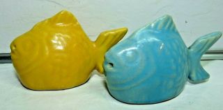 Vintage Chicken Of The Sea Pottery Blue Yellow Fish Salt & Pepper Shaker Set