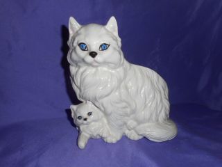 Vintage 6.  75 " Ceramic Hand Painted White Persian Kitty Cat Kitten Figure Planter