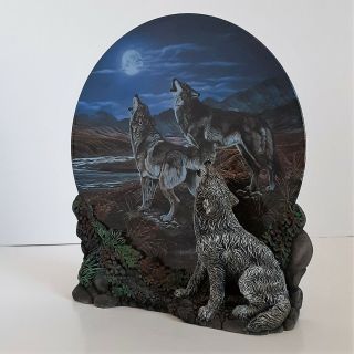 1997 Hamilton Realm of the Wolf Midnight Serenade by Al Agnew 3D Collector Plate 2