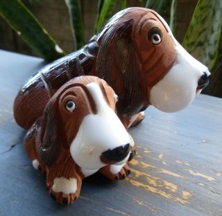 Rare Clay Glaze Pottery Mini Figurine Adorable Basset Hound Beagle W/ Poppy 5x4 "