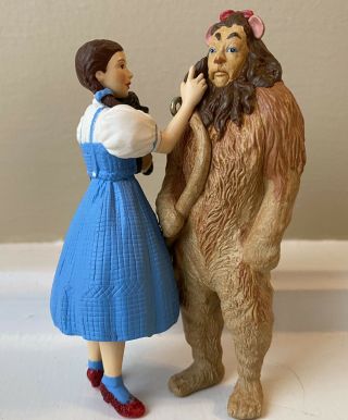 2004 Hallmark Wizard Of Oz Ornament Dorothy,  Toto And Cowardly Lion