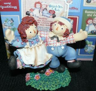 Enesco Raggedy Ann & Andy Figurine Smiles And Happiness Are Truly Catching Mib