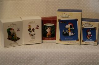 Hallmark Snoopy Claus " The Peanuts Gang ",  Plus 4 Other Snoopy Ornaments