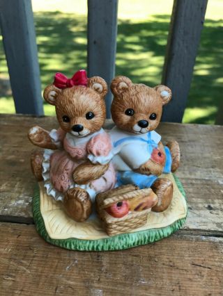 Vtg Homco Home Interiors Ceramic Figurine Picnic Bears Teddy Boy Girl Apples