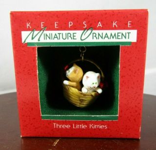 1988 Hallmark Miniature Keepsake Christmas Ornament - Cat - Three Little Kittens