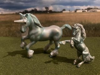 Breyer Stablemate Fairytale Friends Seafoam Sm And Mini Whinny In Plastic