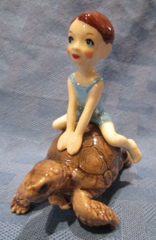 Hagen Renaker Specialty,  Little Girl On Tortoise,  04026,