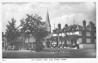 Real Photo Postcard - The Windsor Arms,  High Street,  Esher - England Unposted.