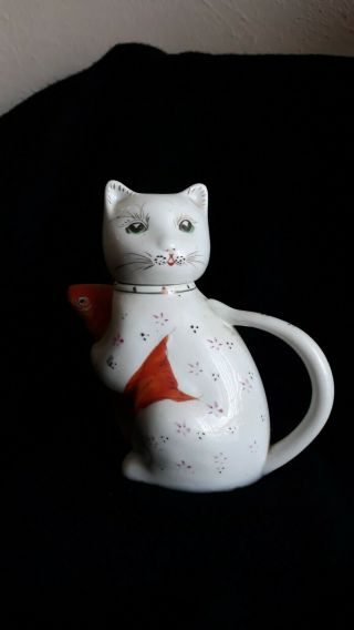 Adorable Vintage 70 ' s Porcelain Cat Holding Fish Mini Teapot W/ Chinese Marking 2